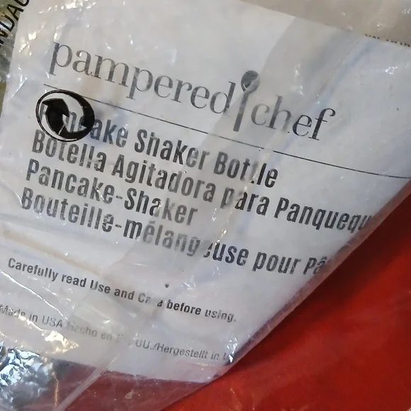 Pampered Chef Batter Mixer with Teal Lid - Picture 2 of 3